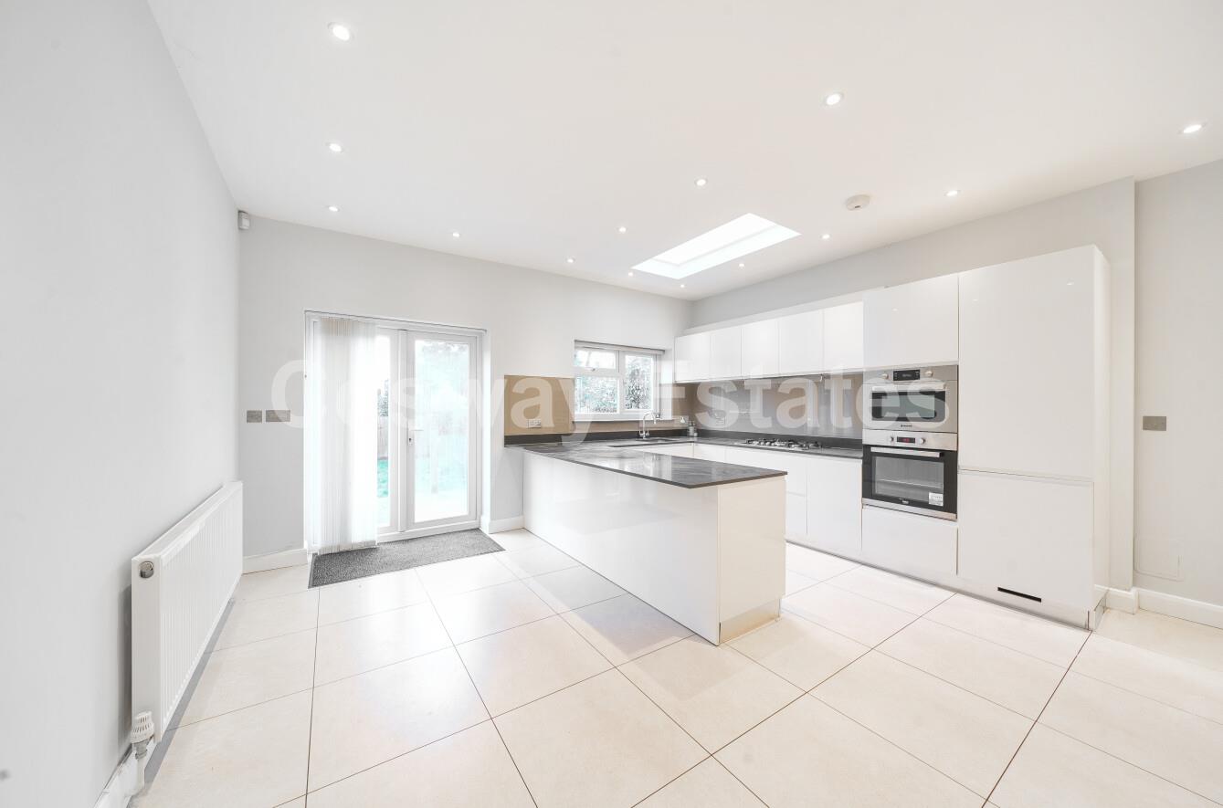 Milton Road, Mill Hill, NW7, Mill Hill